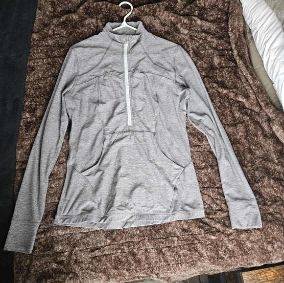 Lululemon Define Pullover - Picture 4 of 10